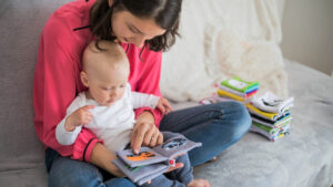 Lire dès le plus jeune âge : 5 bienfaits essentiels pour le développement de l’enfant